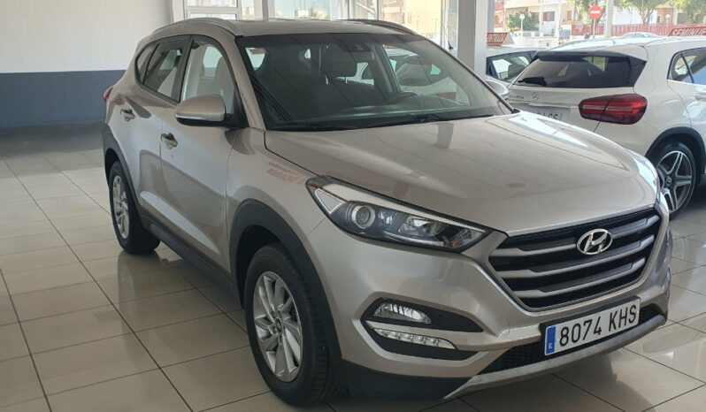 
								HYUNDAI TUCSON 1.7 CRDI DRIVE LINK completo									