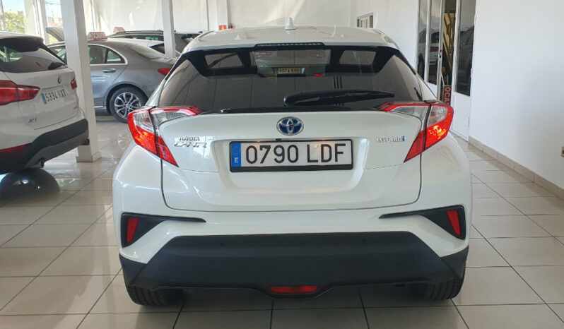 
								TOYOTA CHR 1.8 ADVANCE HYBRID completo									