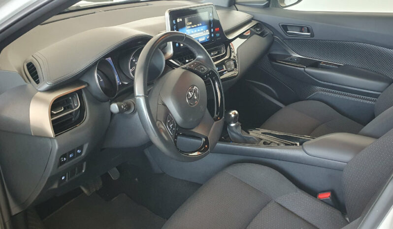 
								TOYOTA CHR 1.8 ADVANCE HYBRID completo									