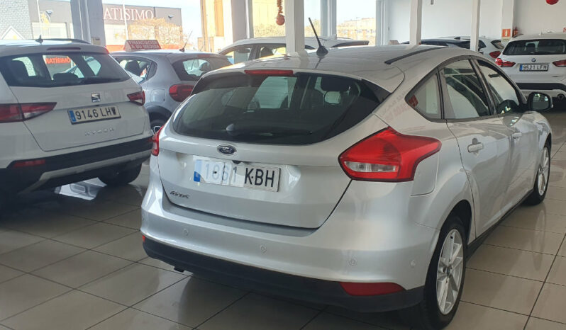 
								FORD FOCUS 1.5 TDCI TREND completo									