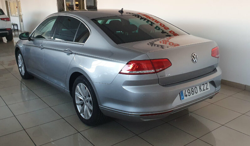 
								VOLKSWAGEN PASSAT 2.0 TDI 150CV ADVANCE completo									