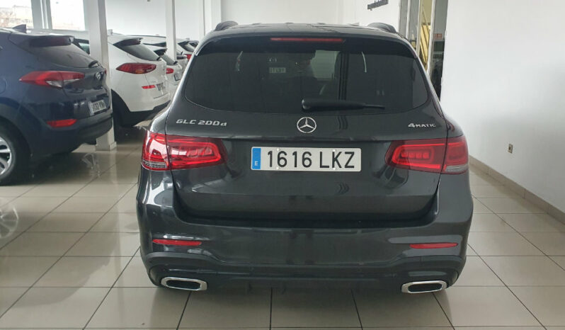 
								MERCEDES GLC 200D 4MATIC completo									